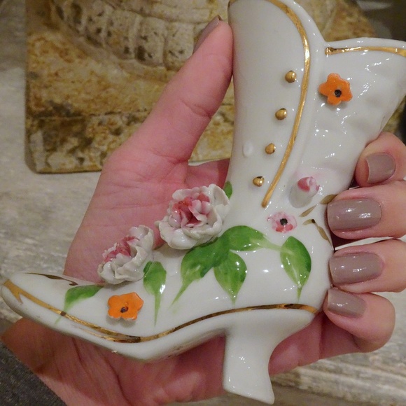 Vintage Victorian Style Royal Crown Porcelain Boot Collectible Shoe Vase Decor - Picture 3 of 7